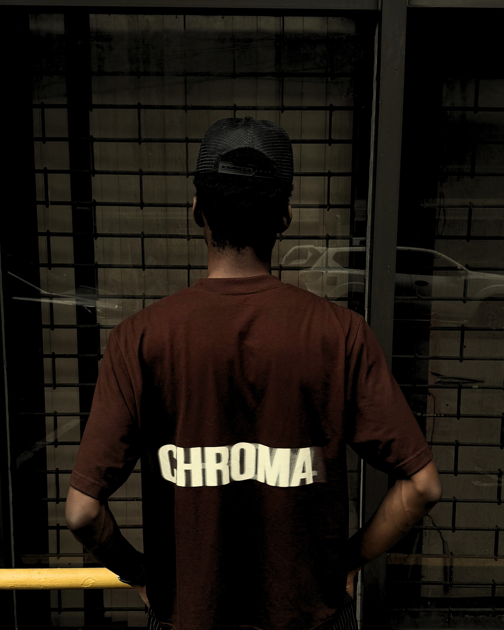 MOTION TEE IN CHOCO BROWN