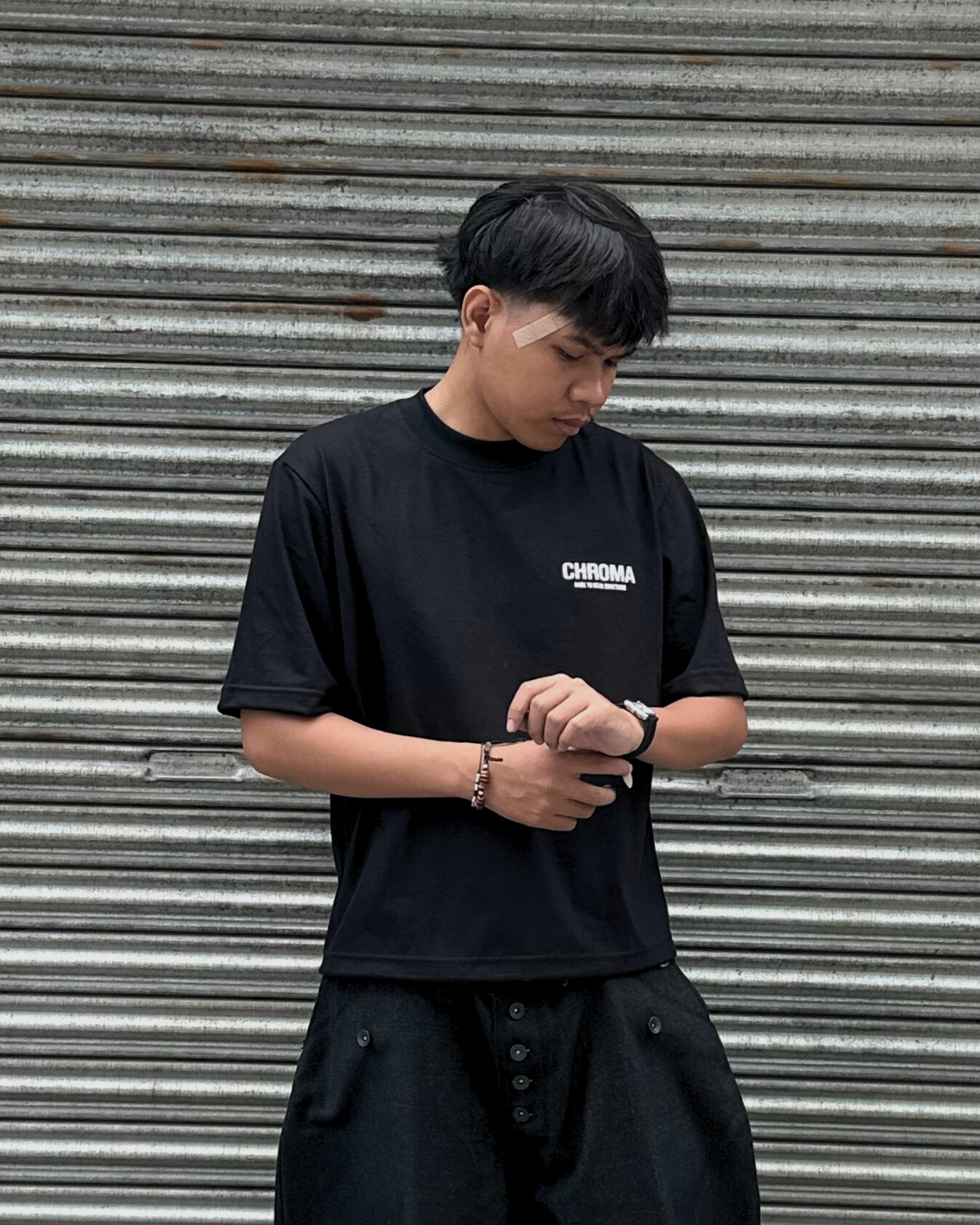 MOTION TEE IN BLACK