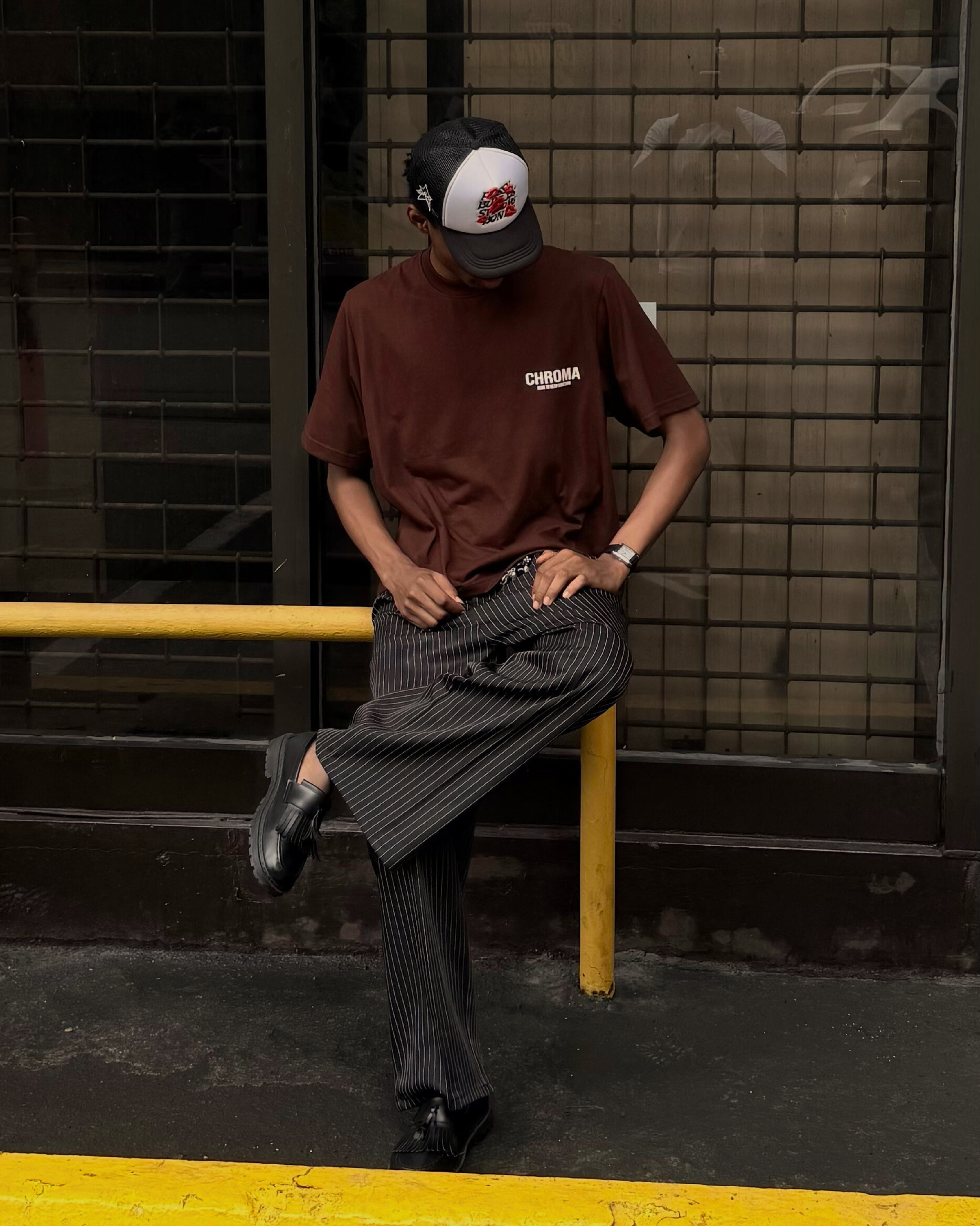 MOTION TEE IN CHOCO BROWN